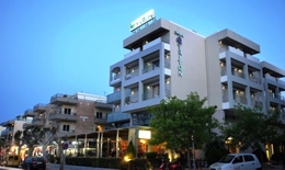 Hotel Triton